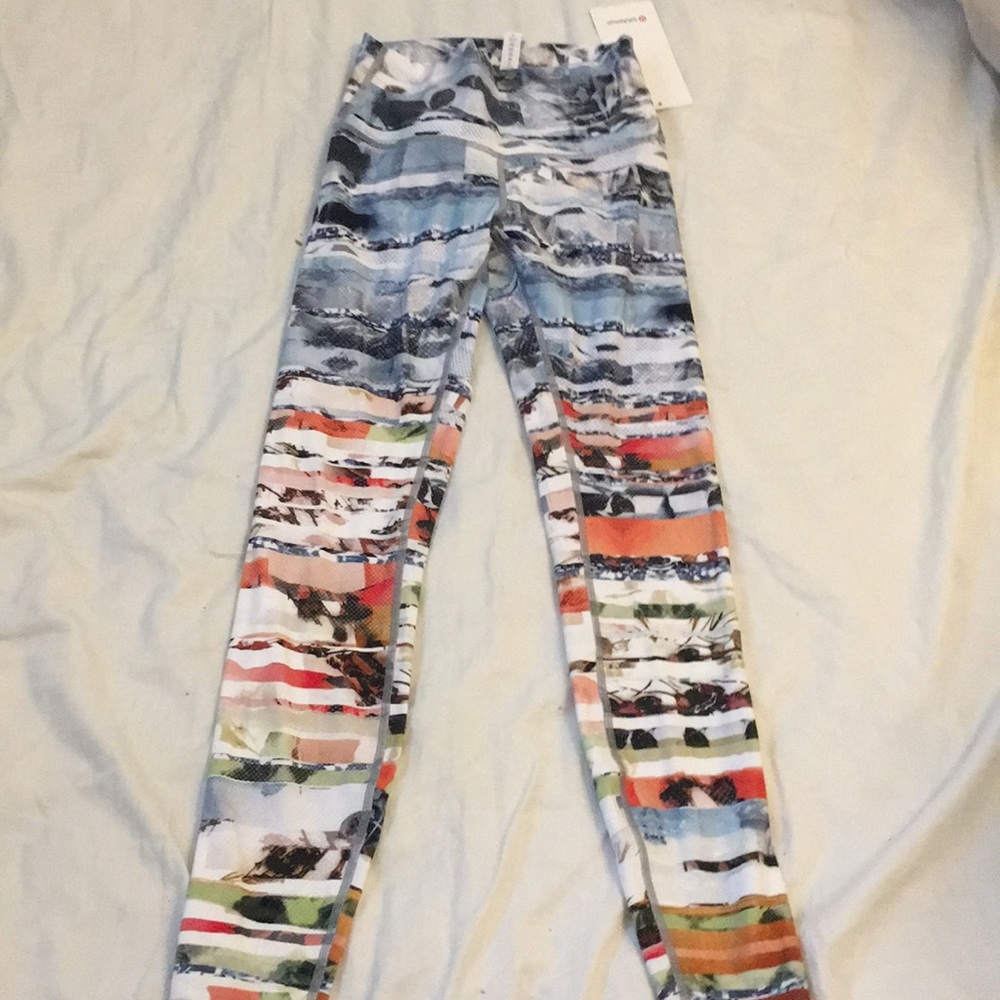 New lululemon leggings size 4